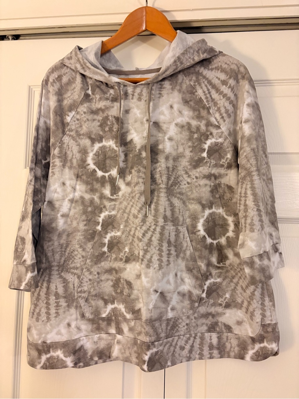 Koolaburra Tan & Brown Hooded Pullover
